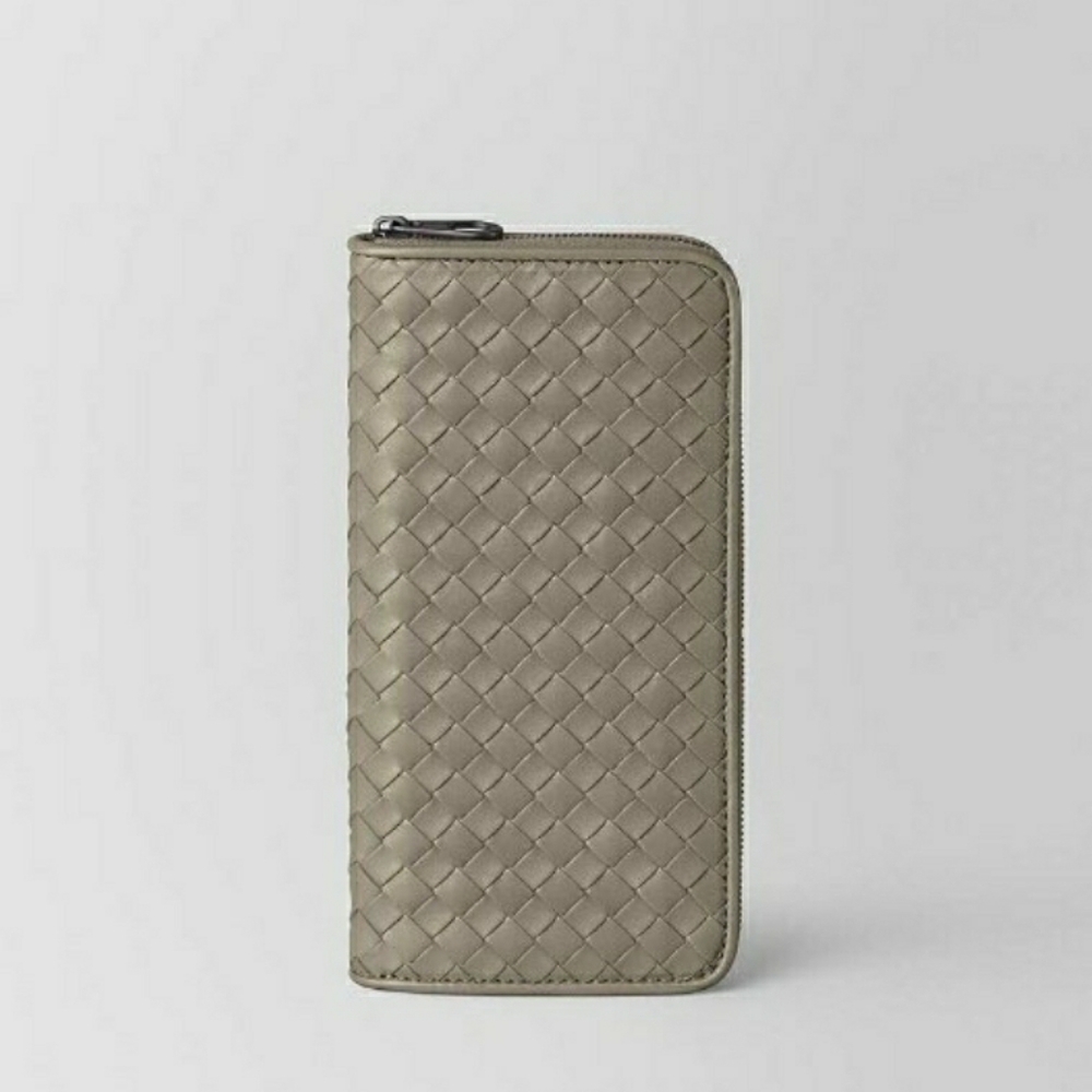 (Sold) Bottega Veneta Intrecciato Wallet 